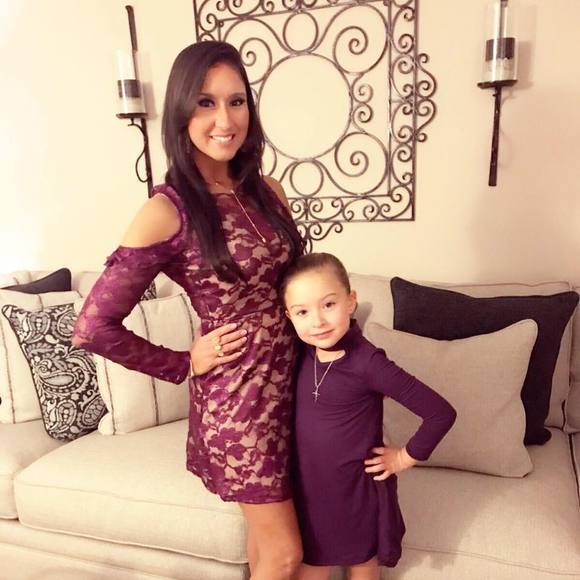 Meet your Posher, Erin - Picture 1 of 1